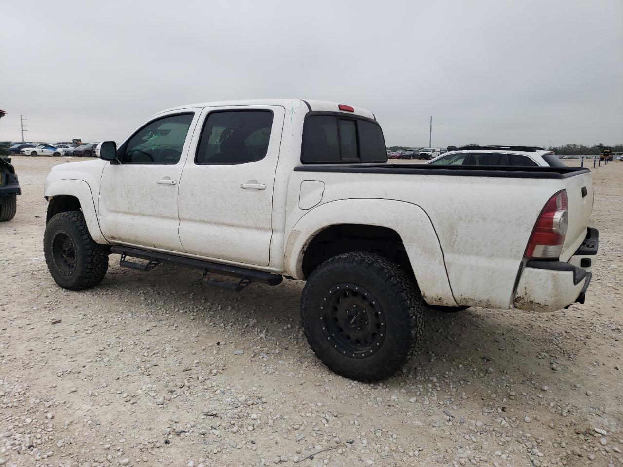 2013 TOYOTA TACOMA DOU - Image 2