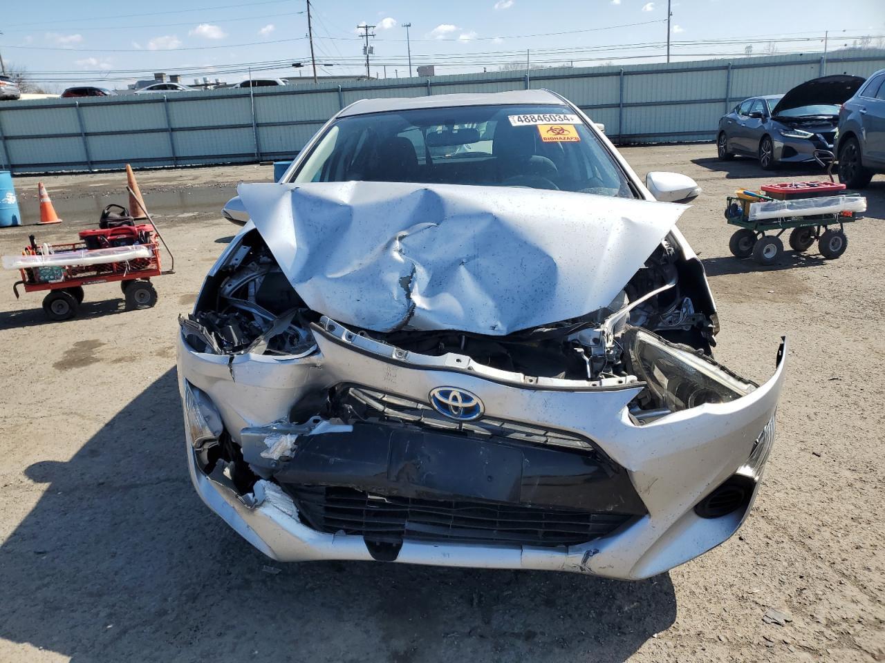 2015 TOYOTA PRIUS C - Image 5