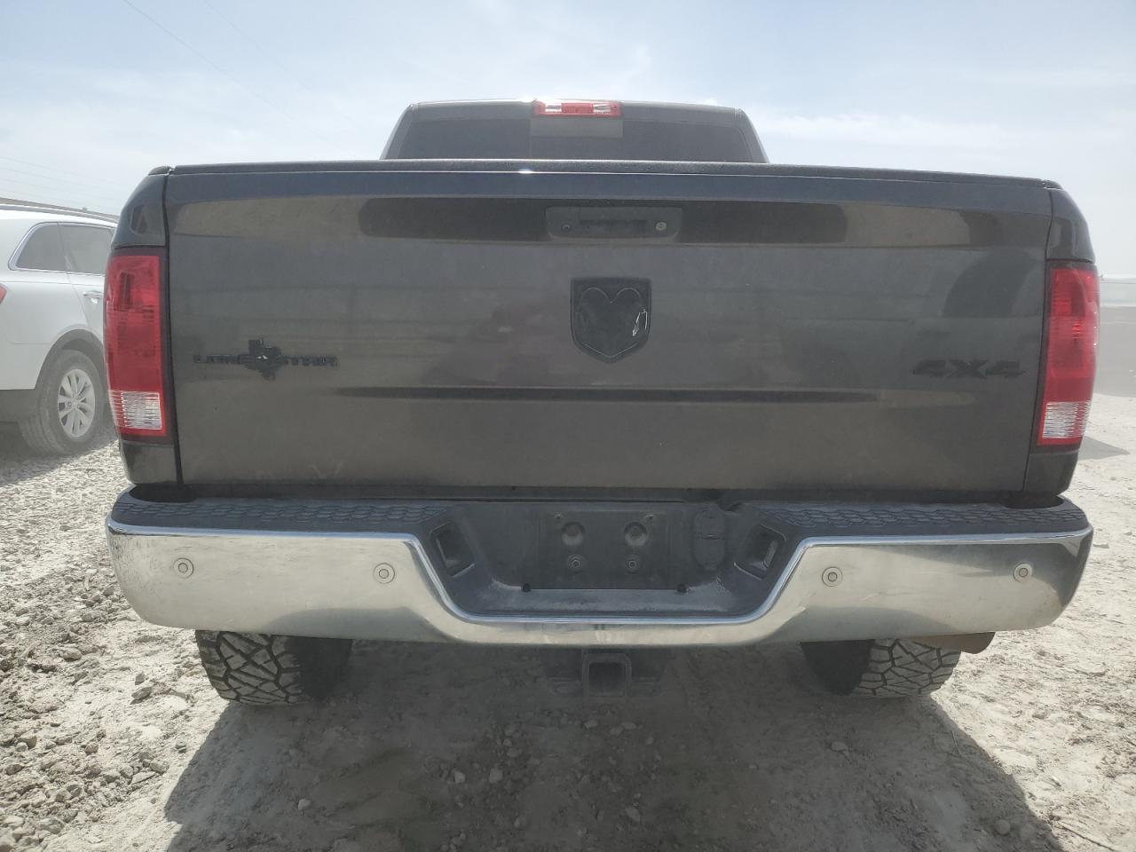 2017 RAM 2500 SLT - Image 6