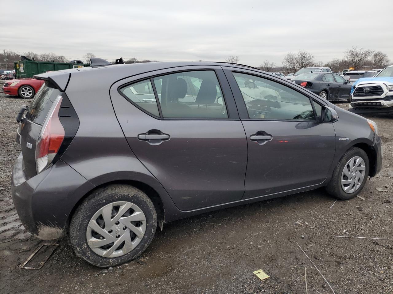 2015 TOYOTA PRIUS C - Image 3