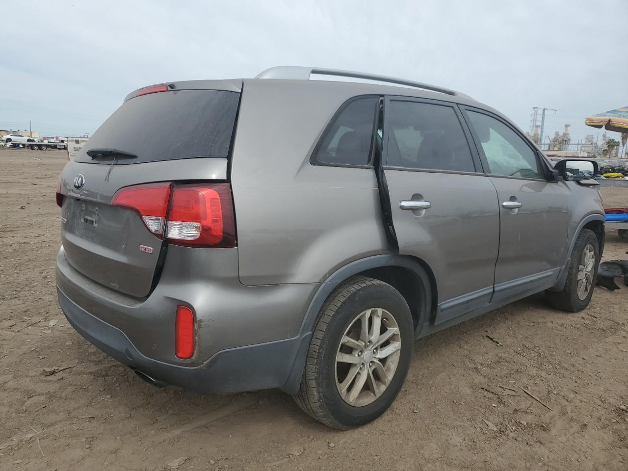 2015 KIA SORENTO LX - Image 3