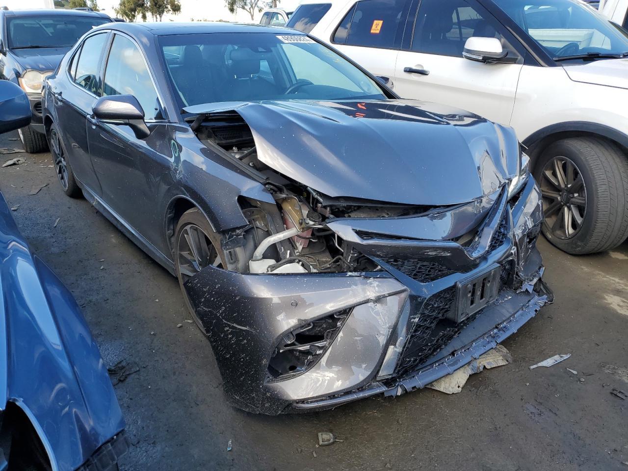 2018 TOYOTA CAMRY XSE - Image 4