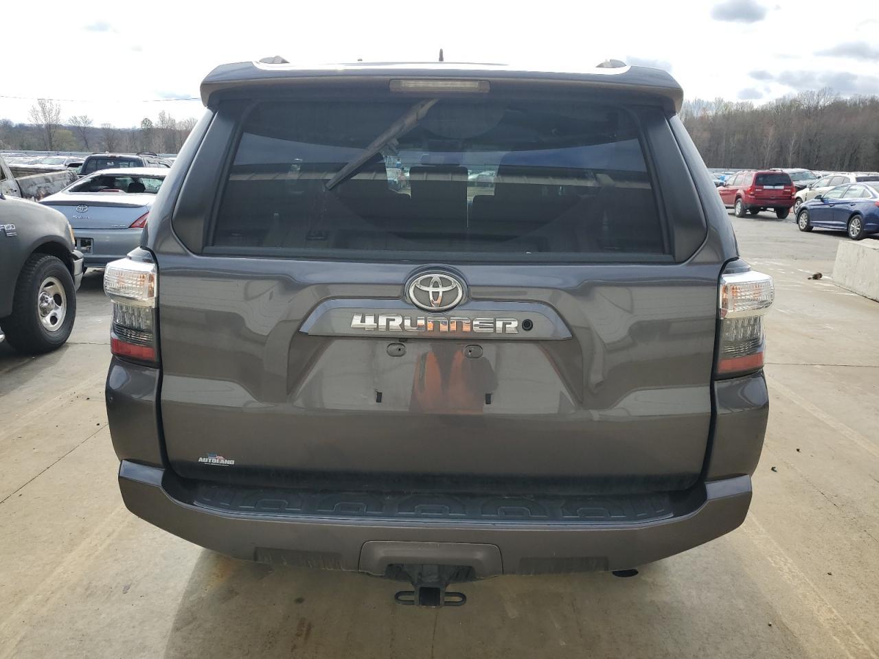 2020 TOYOTA 4RUNNER SR - Image 6