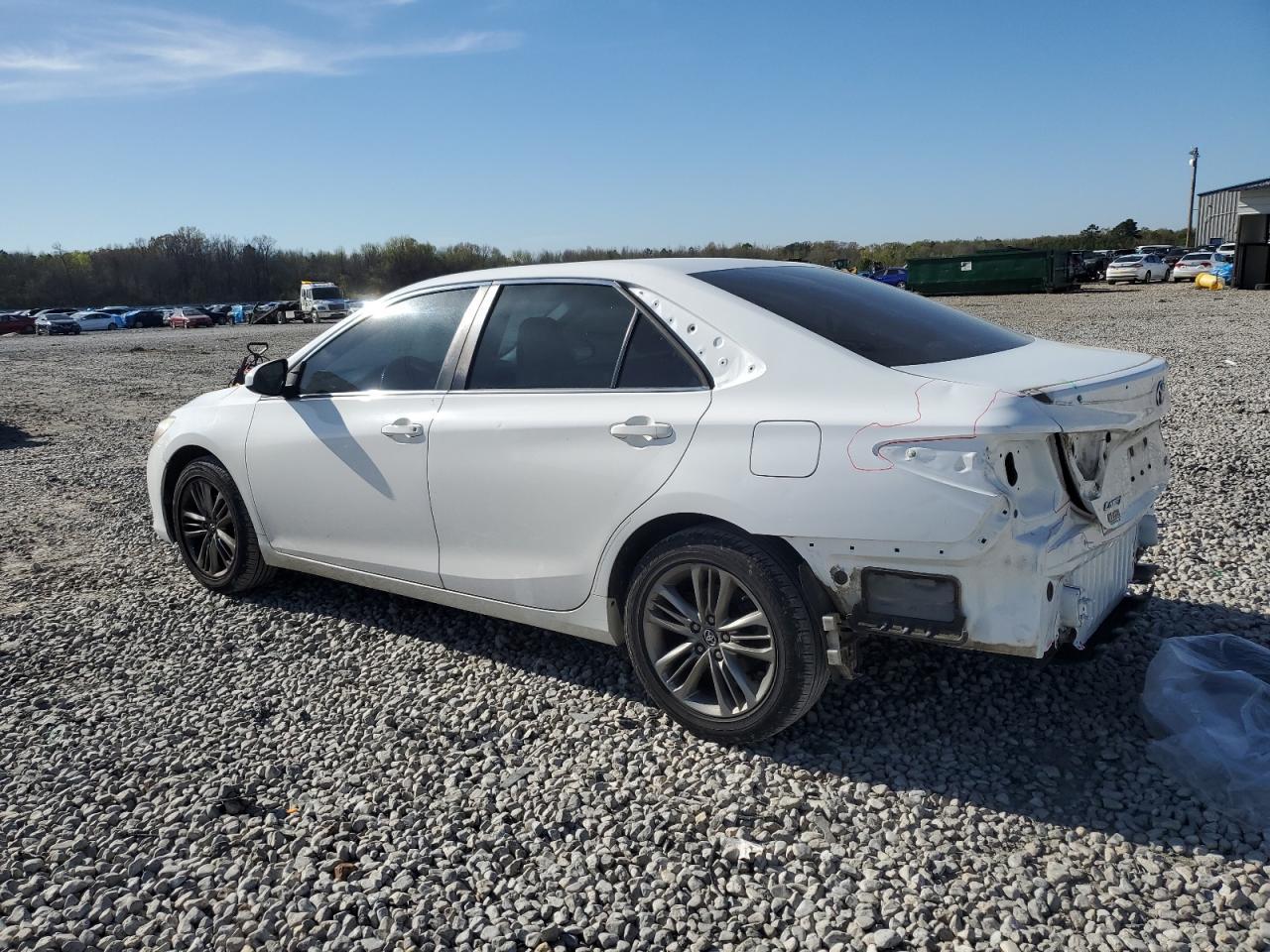 2017 TOYOTA CAMRY LE - Фото 2
