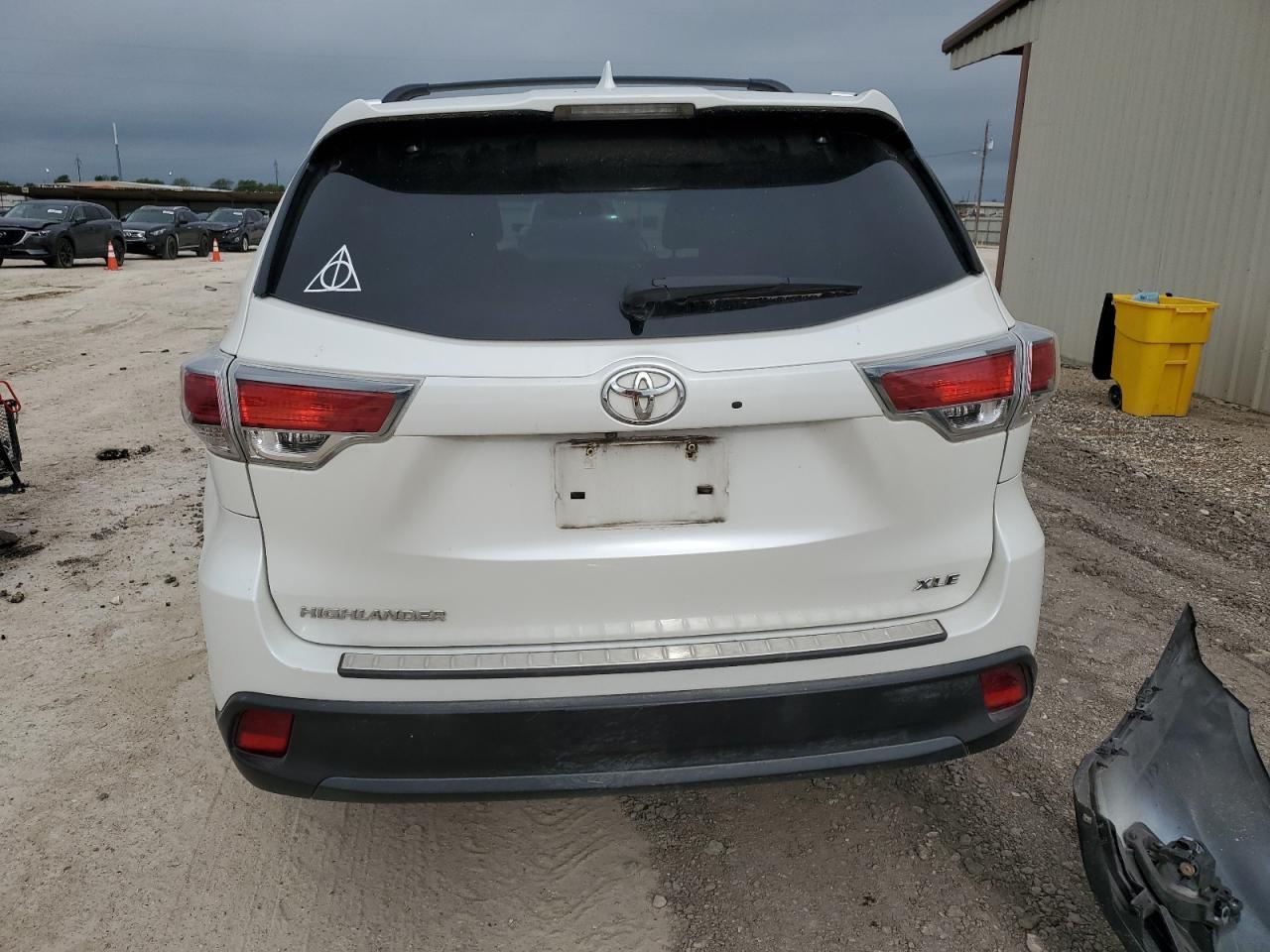 2014 TOYOTA HIGHLANDER - Image 6