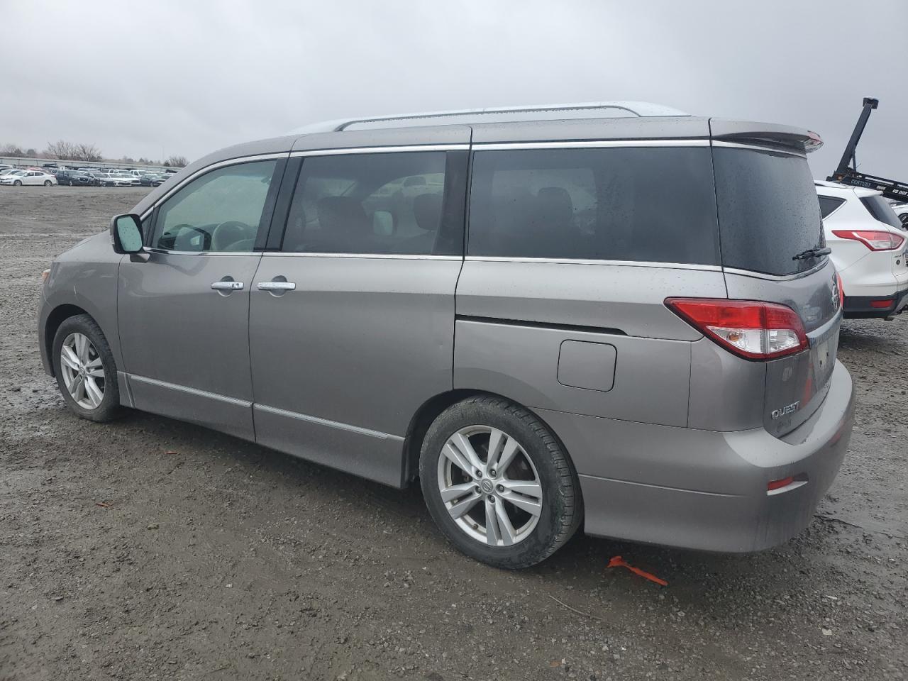 2011 NISSAN QUEST S - Image 2