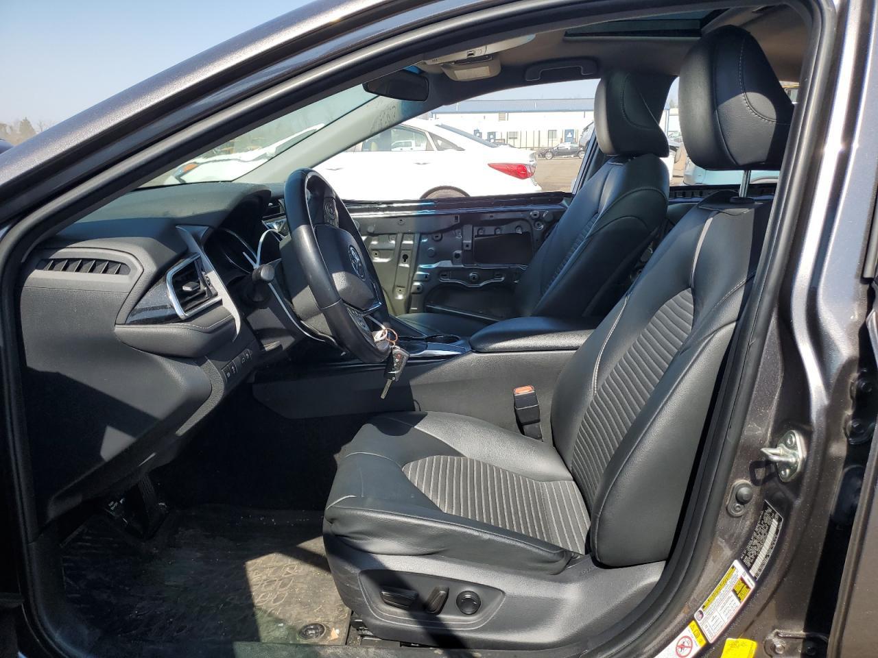 2018 TOYOTA CAMRY L - Фото 7