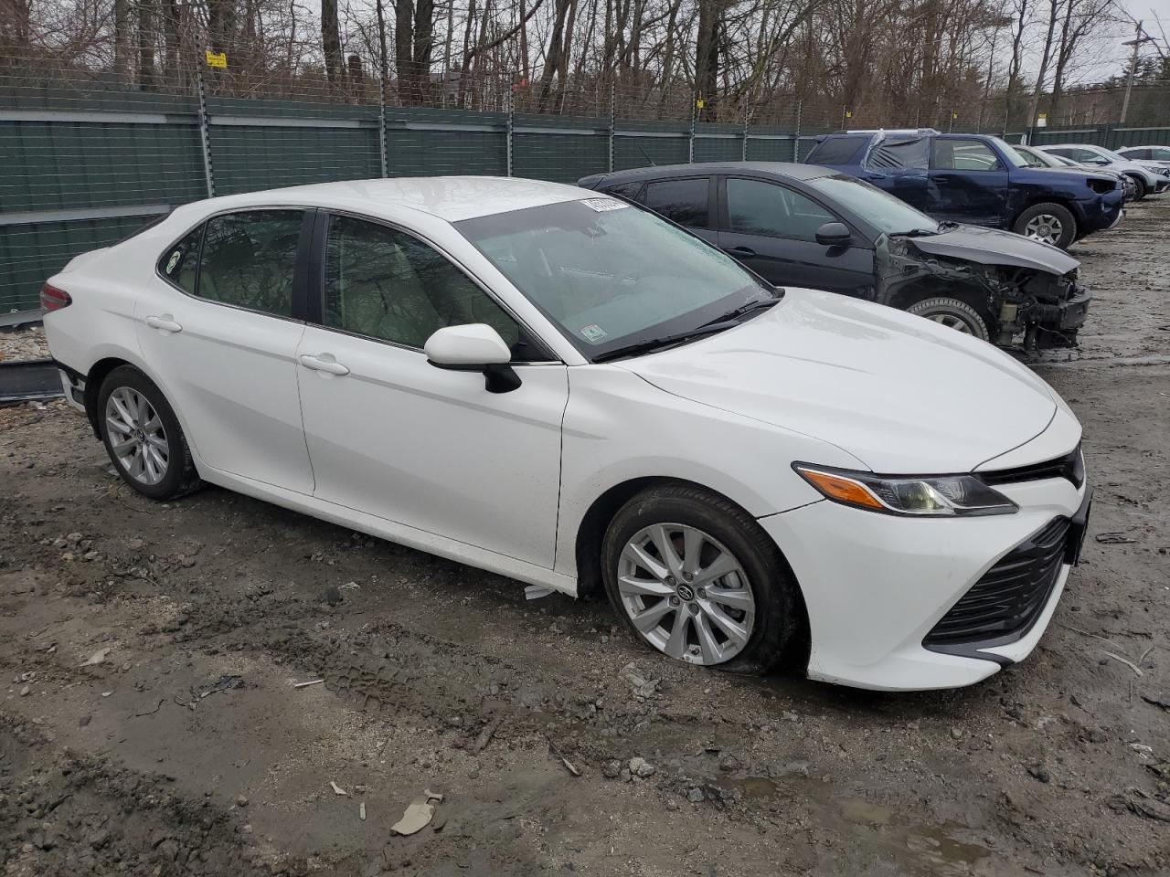 2018 TOYOTA CAMRY L - Фото 4