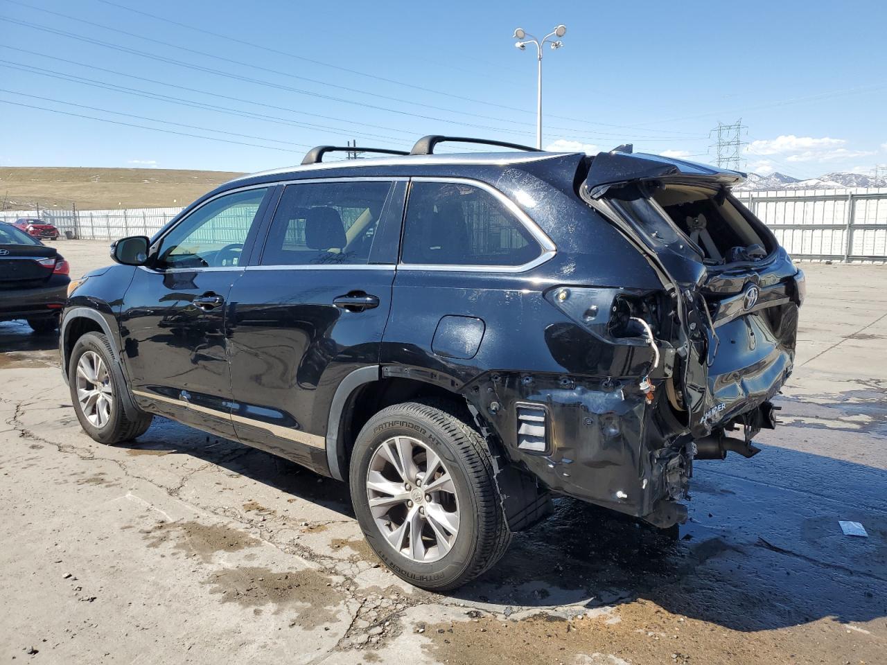 2014 TOYOTA HIGHLANDER - Image 2