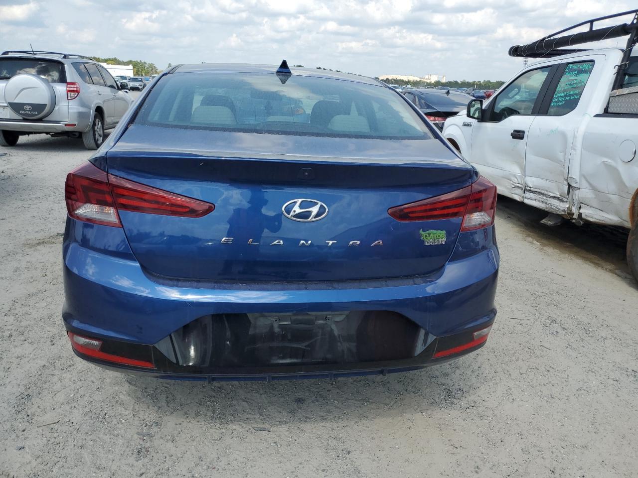 2019 HYUNDAI ELANTRA SE - Image 6