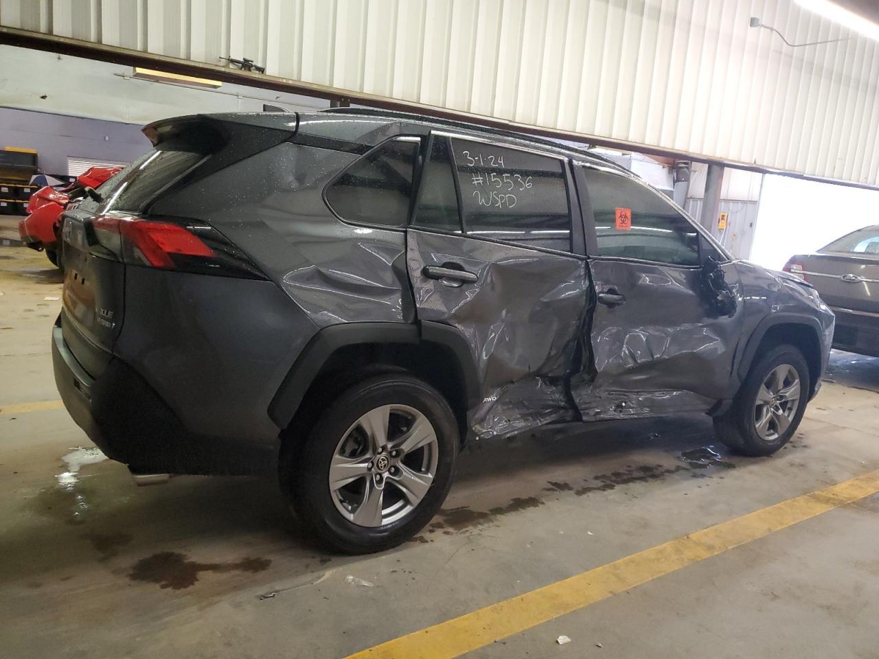 2022 TOYOTA RAV4 XLE - Image 3