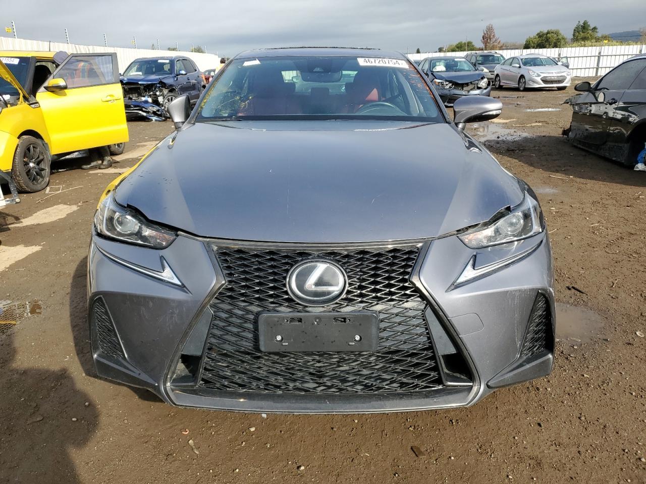 2017 LEXUS IS 200T - Фото 5