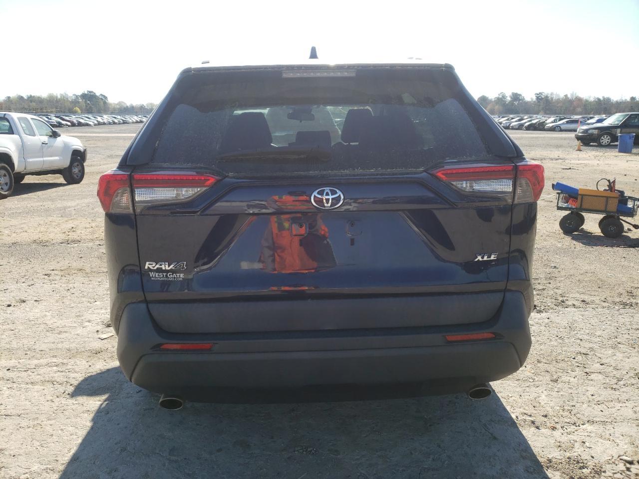 2019 TOYOTA RAV4 XLE P - Image 6