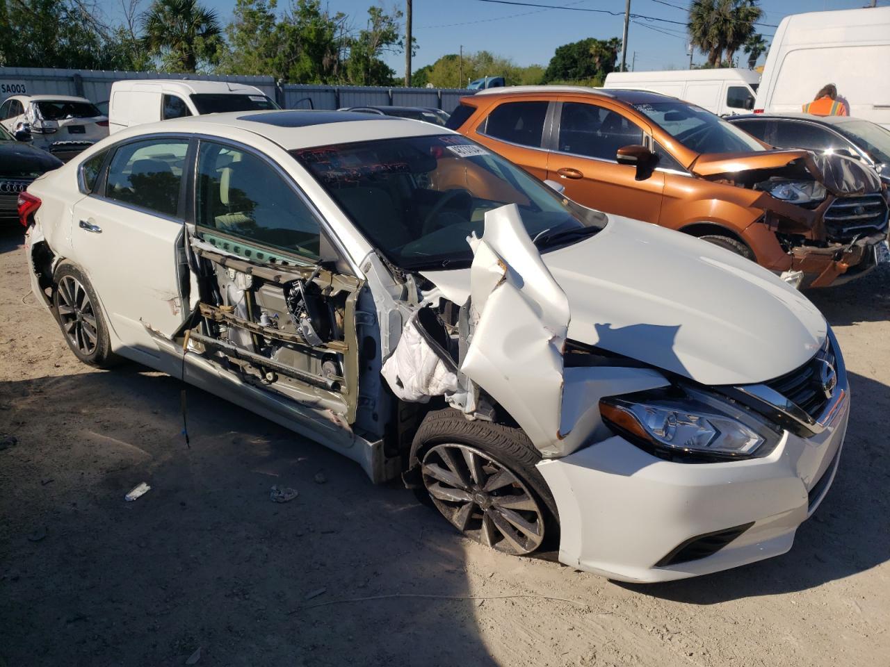 2016 NISSAN ALTIMA 2.5 - Фото 4