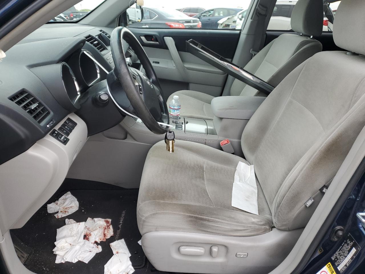 2012 TOYOTA HIGHLANDER - Image 7