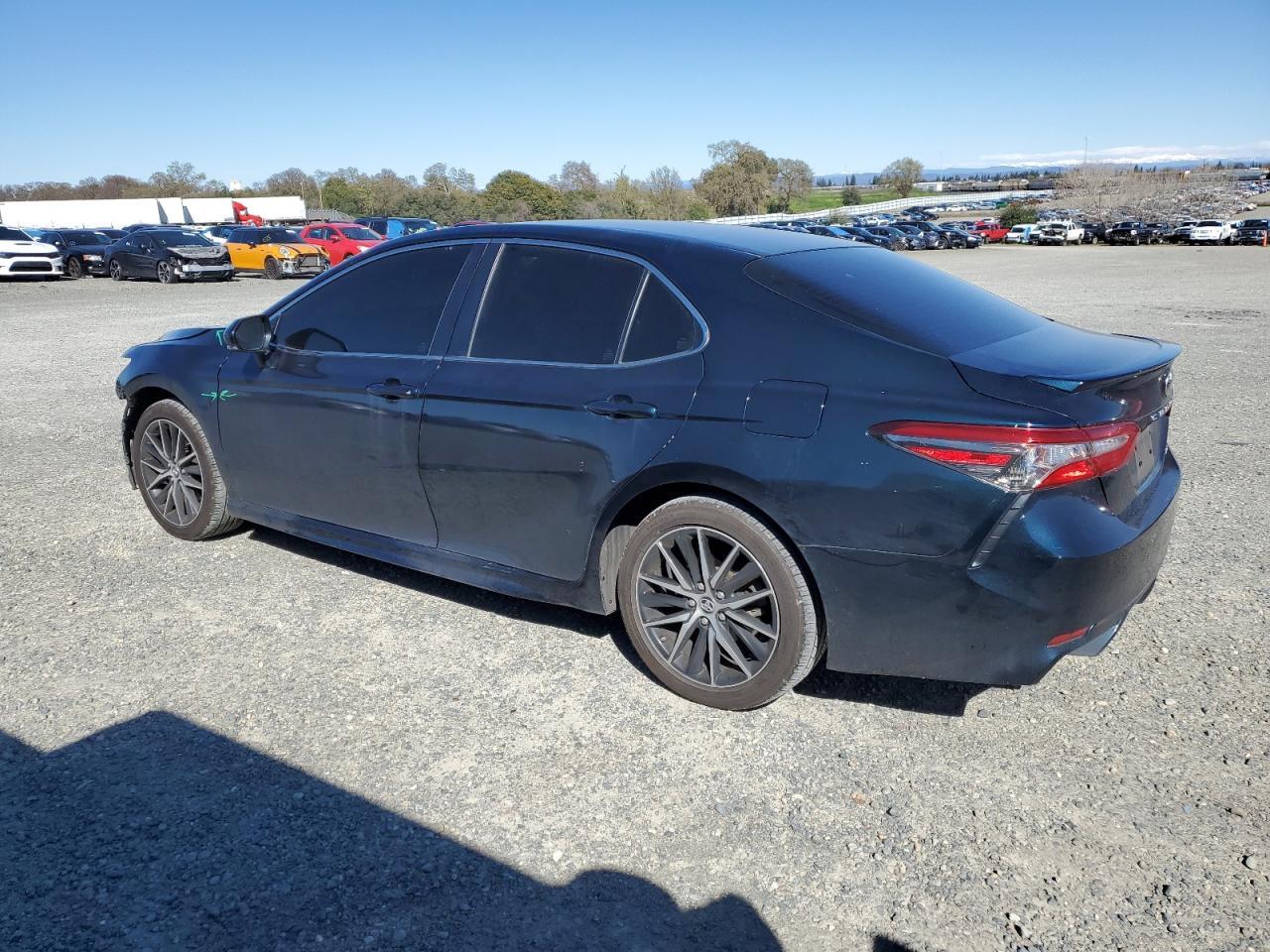 2018 TOYOTA CAMRY L - Фото 2