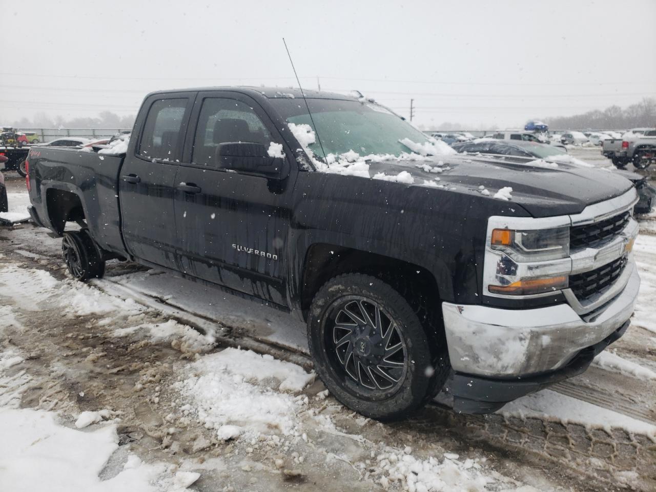 2018 CHEVROLET SILVERADO - Image 4