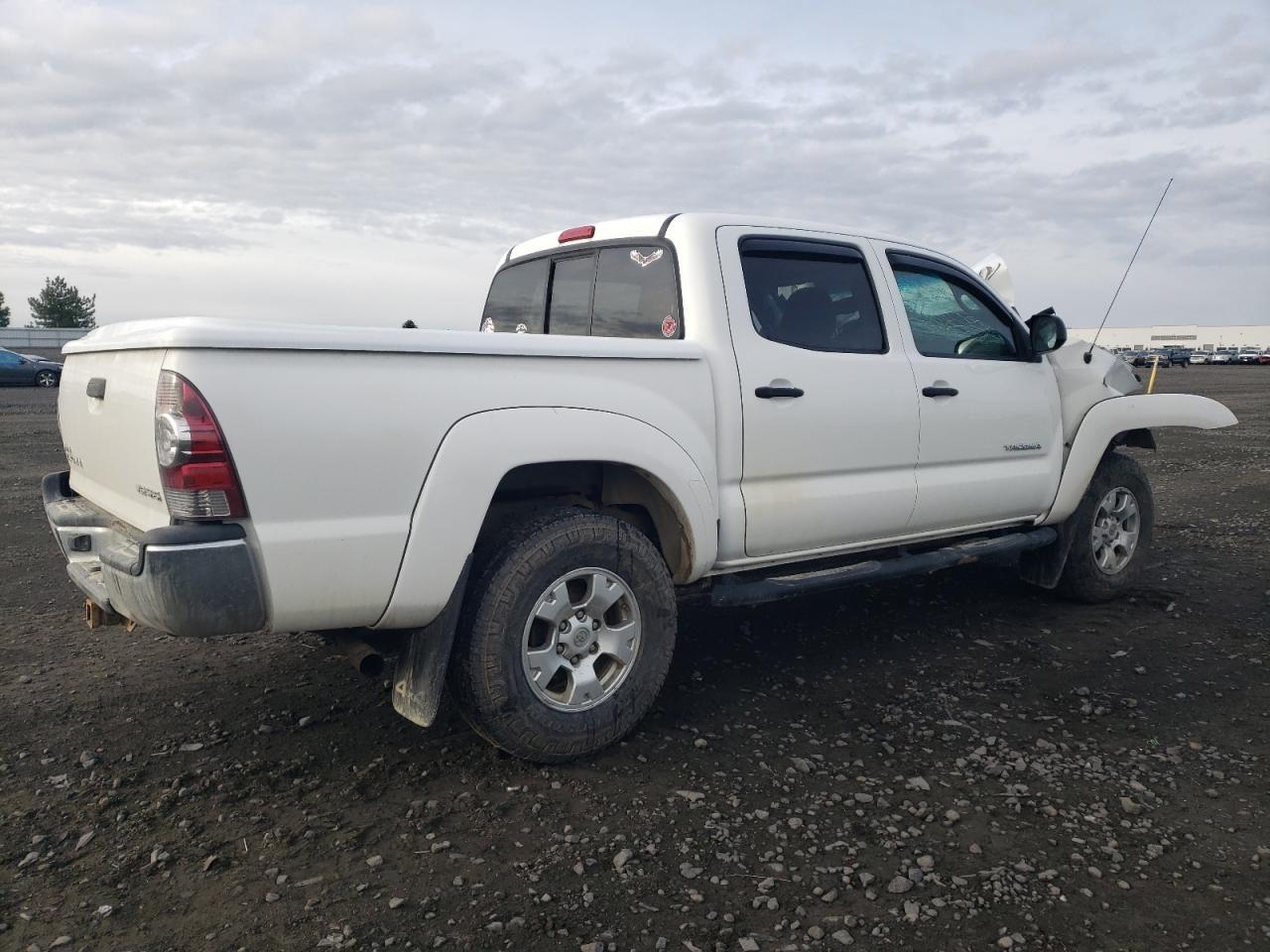 2013 TOYOTA TACOMA DOU - Image 3