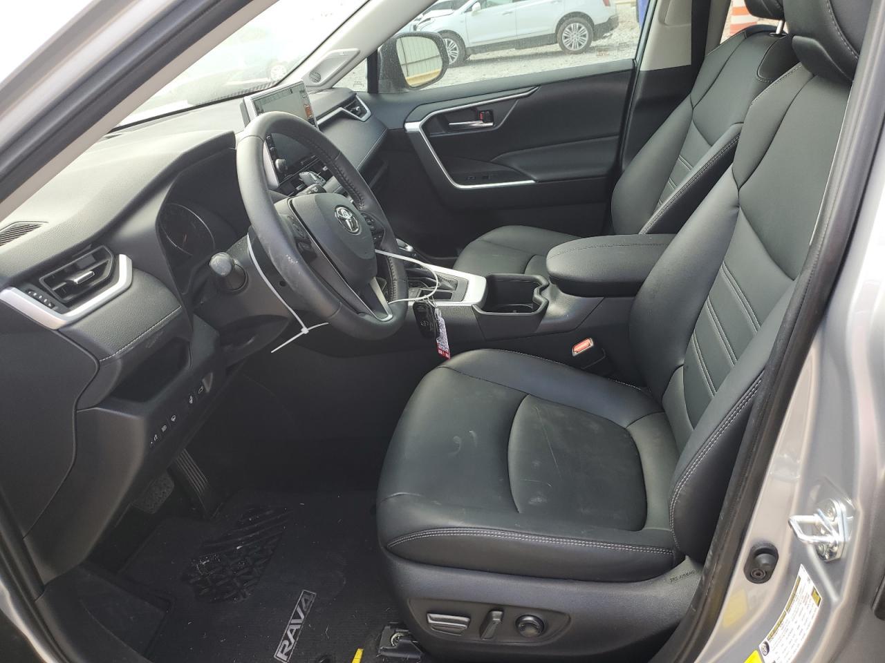 2022 TOYOTA RAV4 XLE P - Image 7