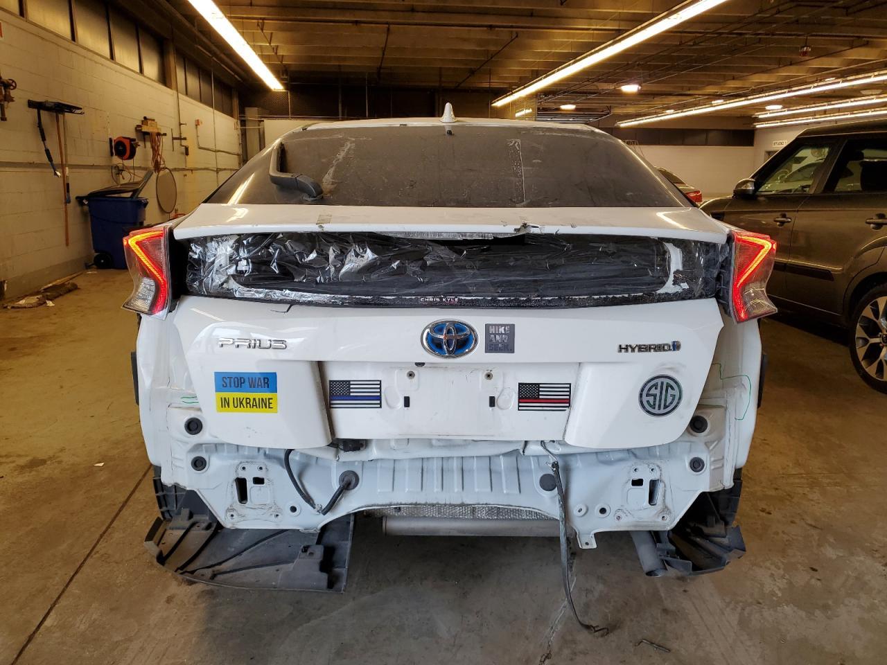 2016 TOYOTA PRIUS - Image 6