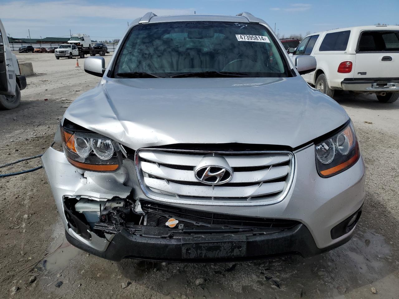 2011 HYUNDAI SANTA FE S - Image 5