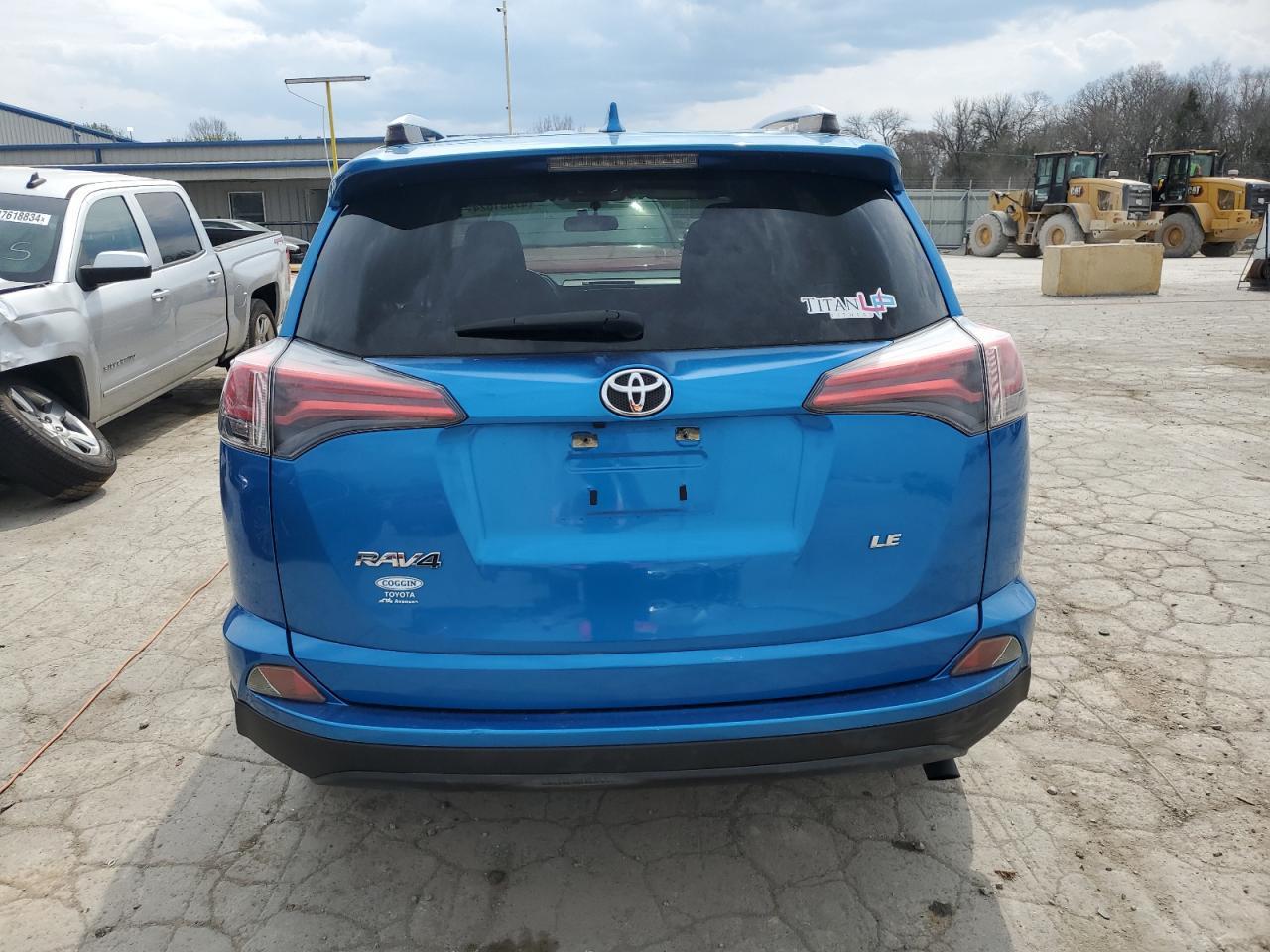 2016 TOYOTA RAV4 LE - Image 6