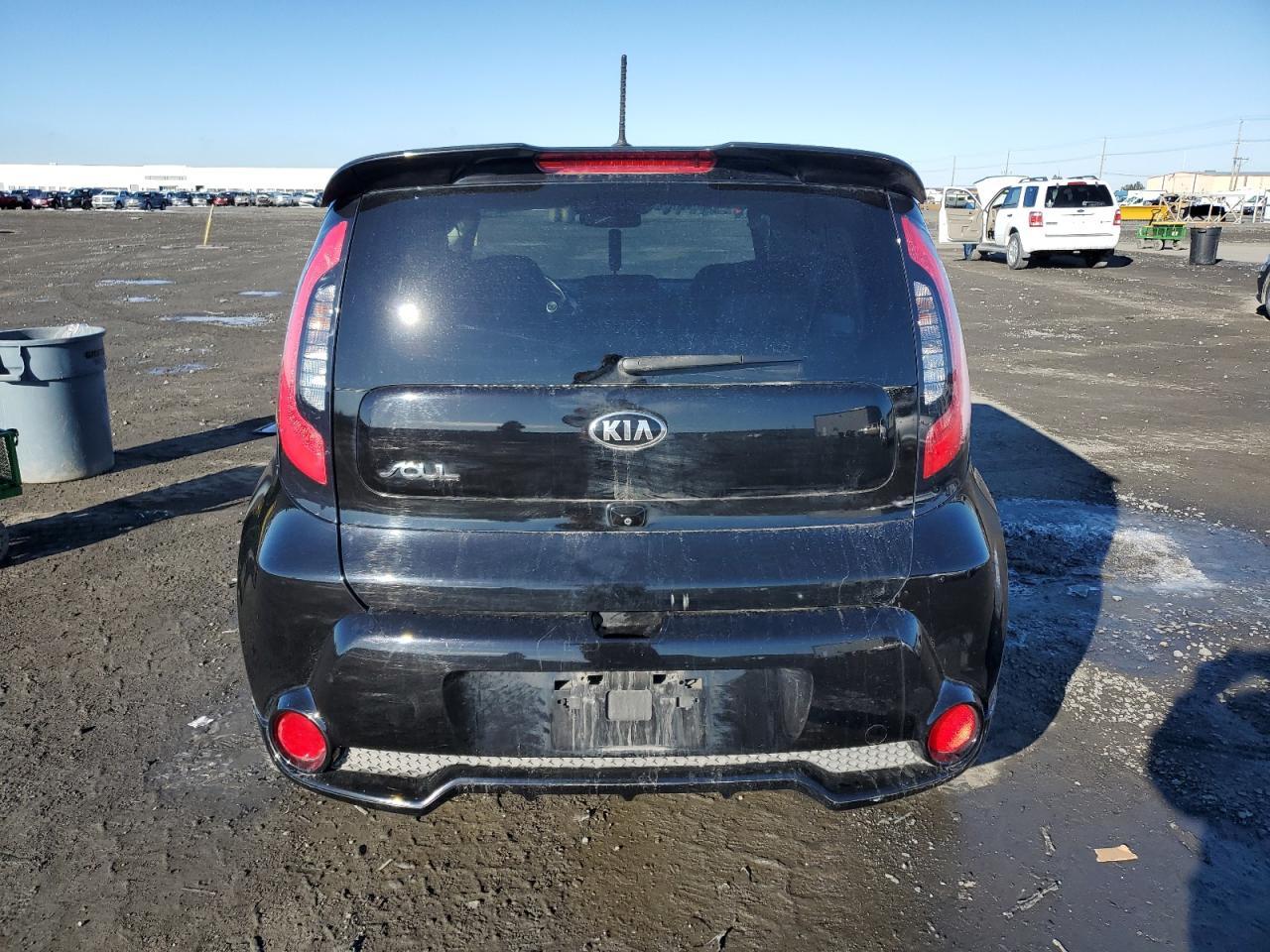 2016 KIA SOUL + - Image 6