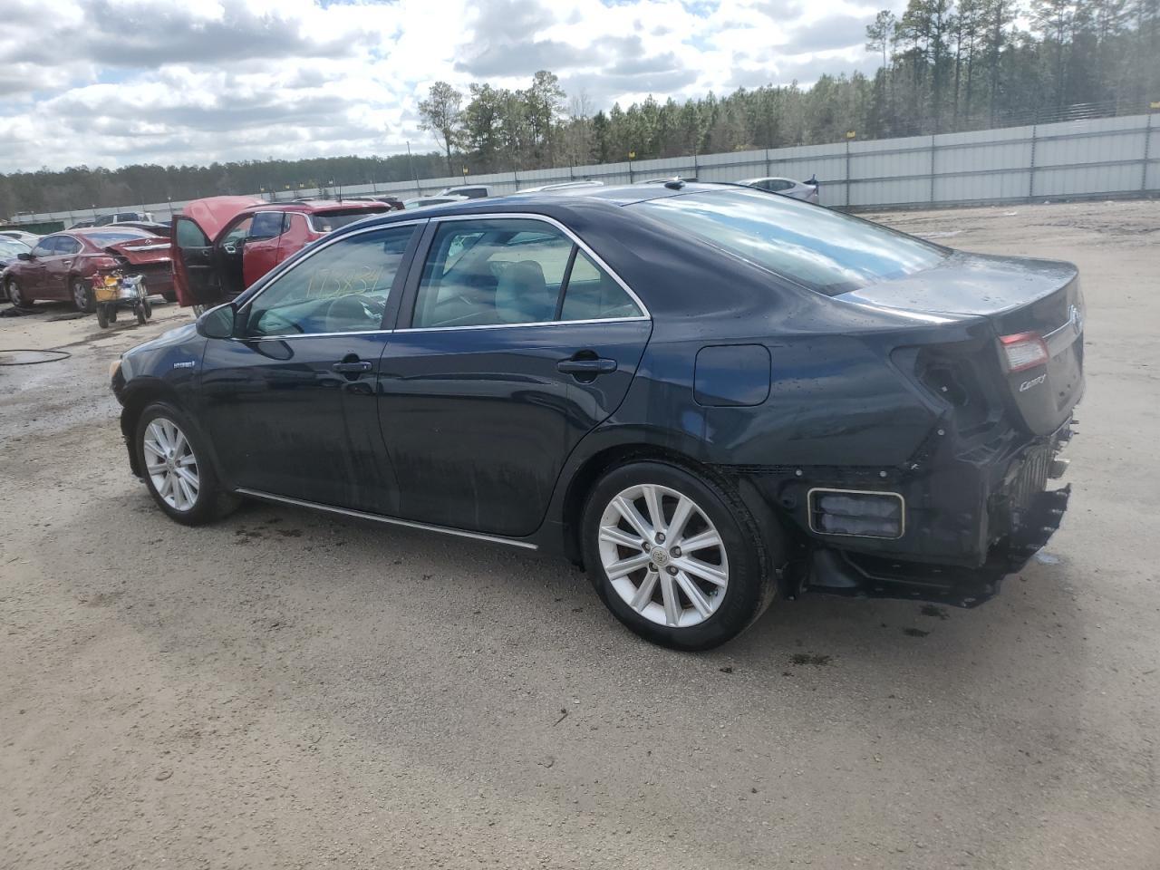 2012 TOYOTA CAMRY HYBR - Image 2