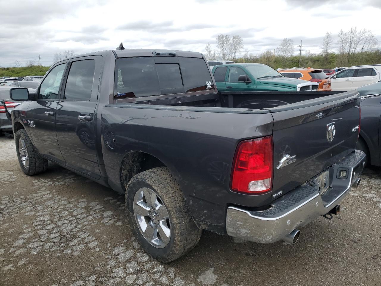 2015 RAM 1500 SLT - Image 2