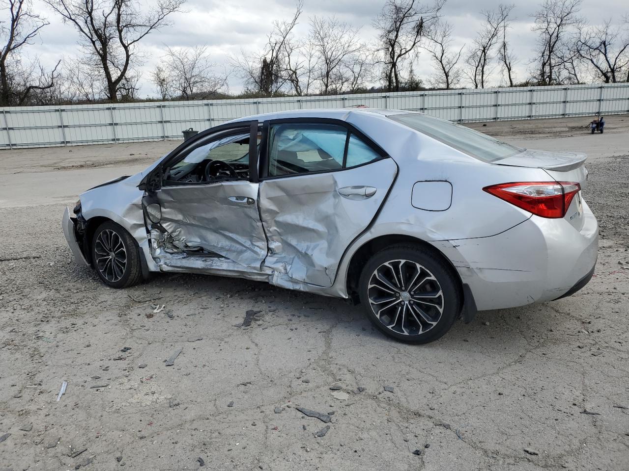 2016 TOYOTA COROLLA L - Фото 2