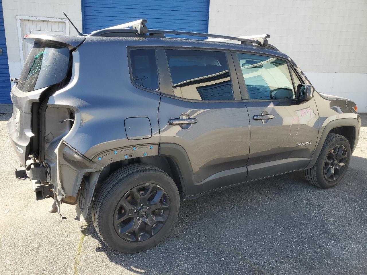 2017 JEEP RENEGADE L - Image 3