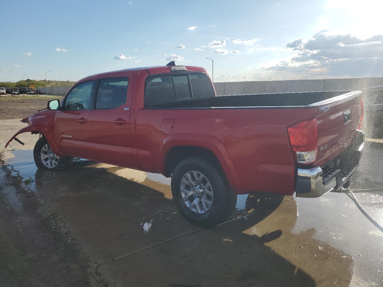 2017 TOYOTA TACOMA DOU - Фото 2