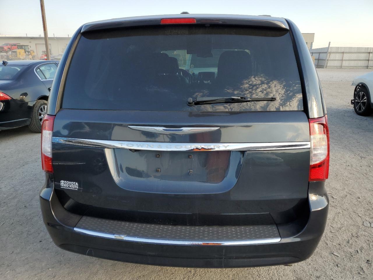 2014 CHRYSLER TOWN & COU - Image 6