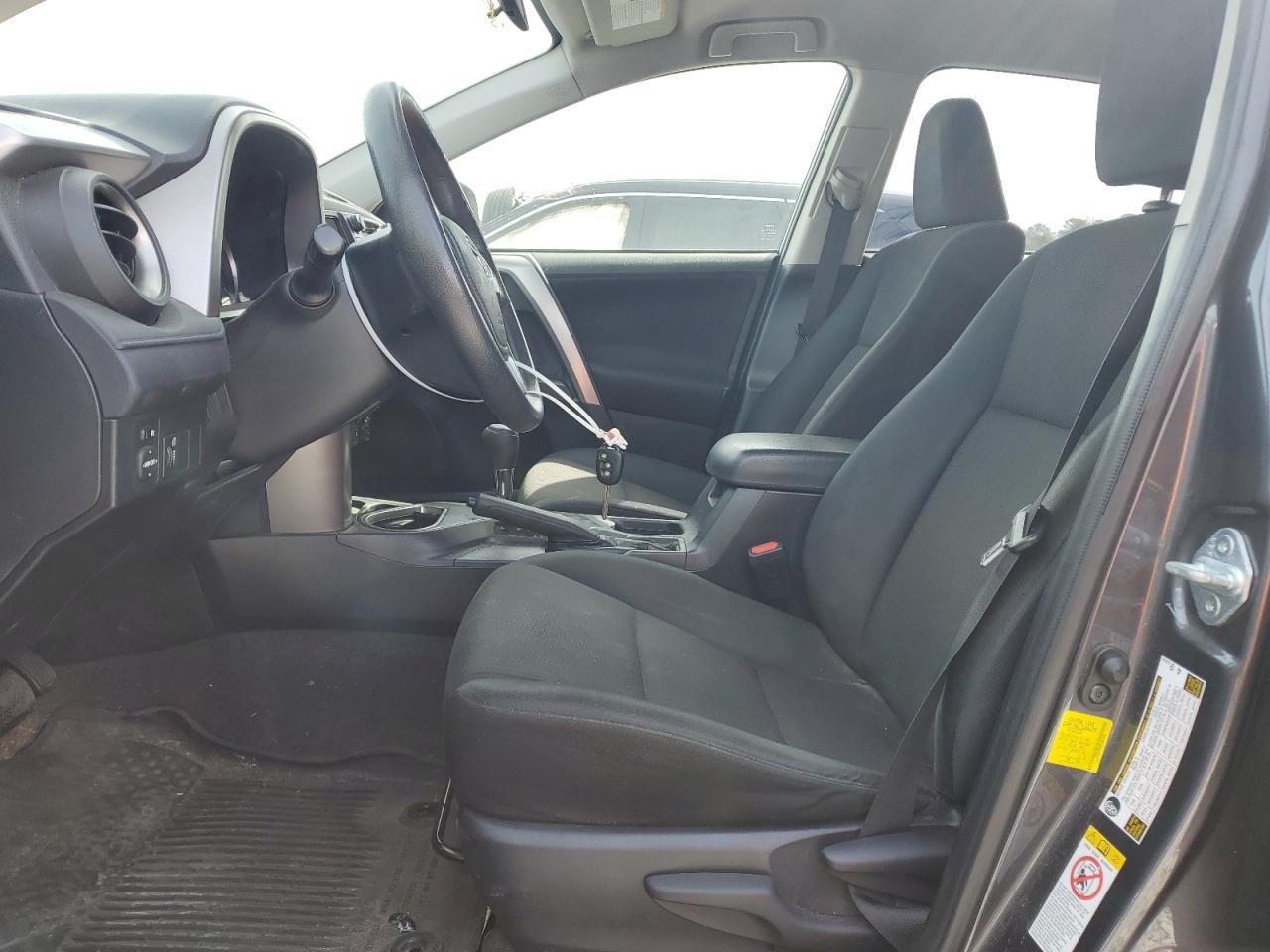 2016 TOYOTA RAV4 LE - Фото 7