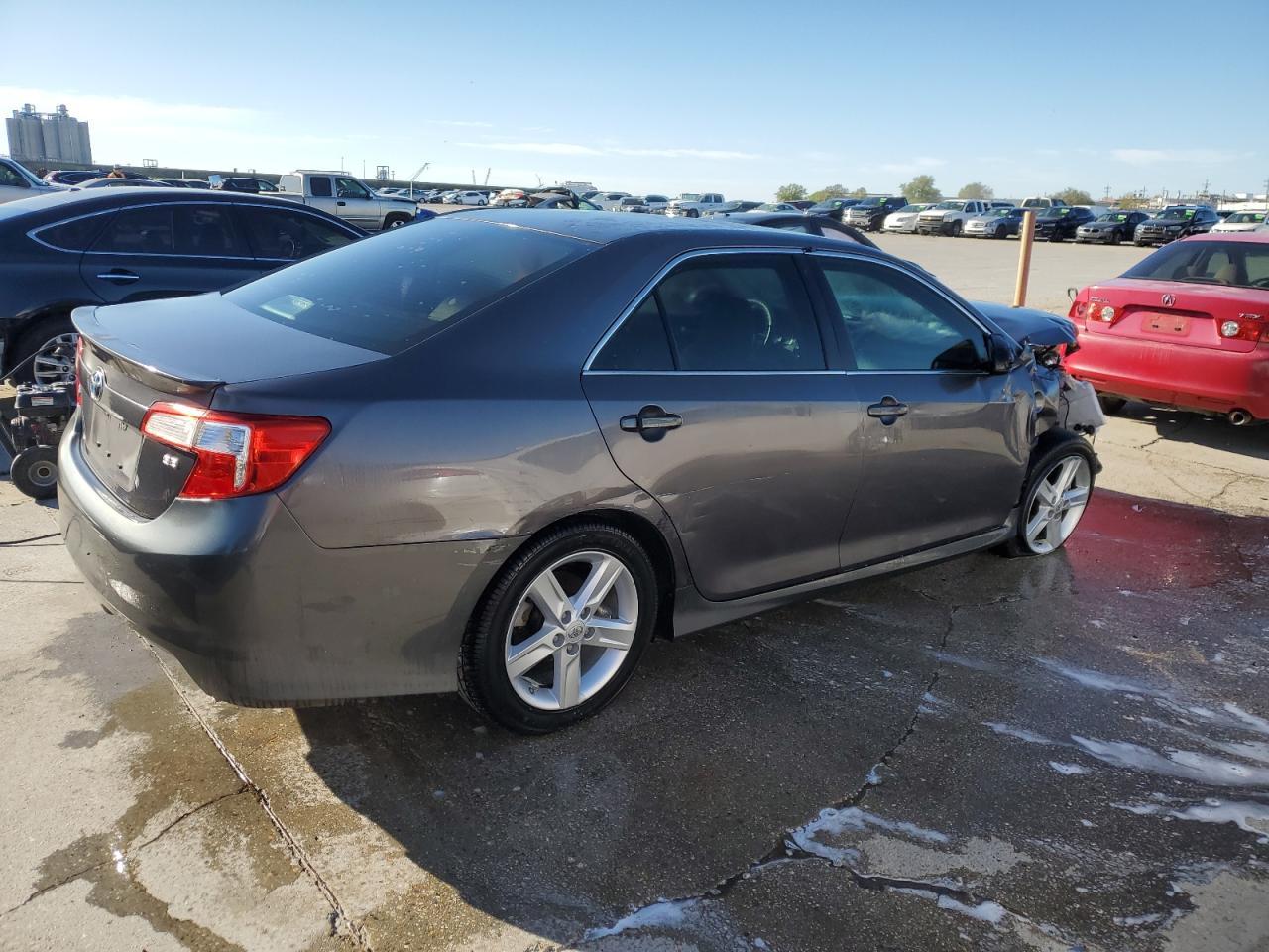 2014 TOYOTA CAMRY L - Image 3