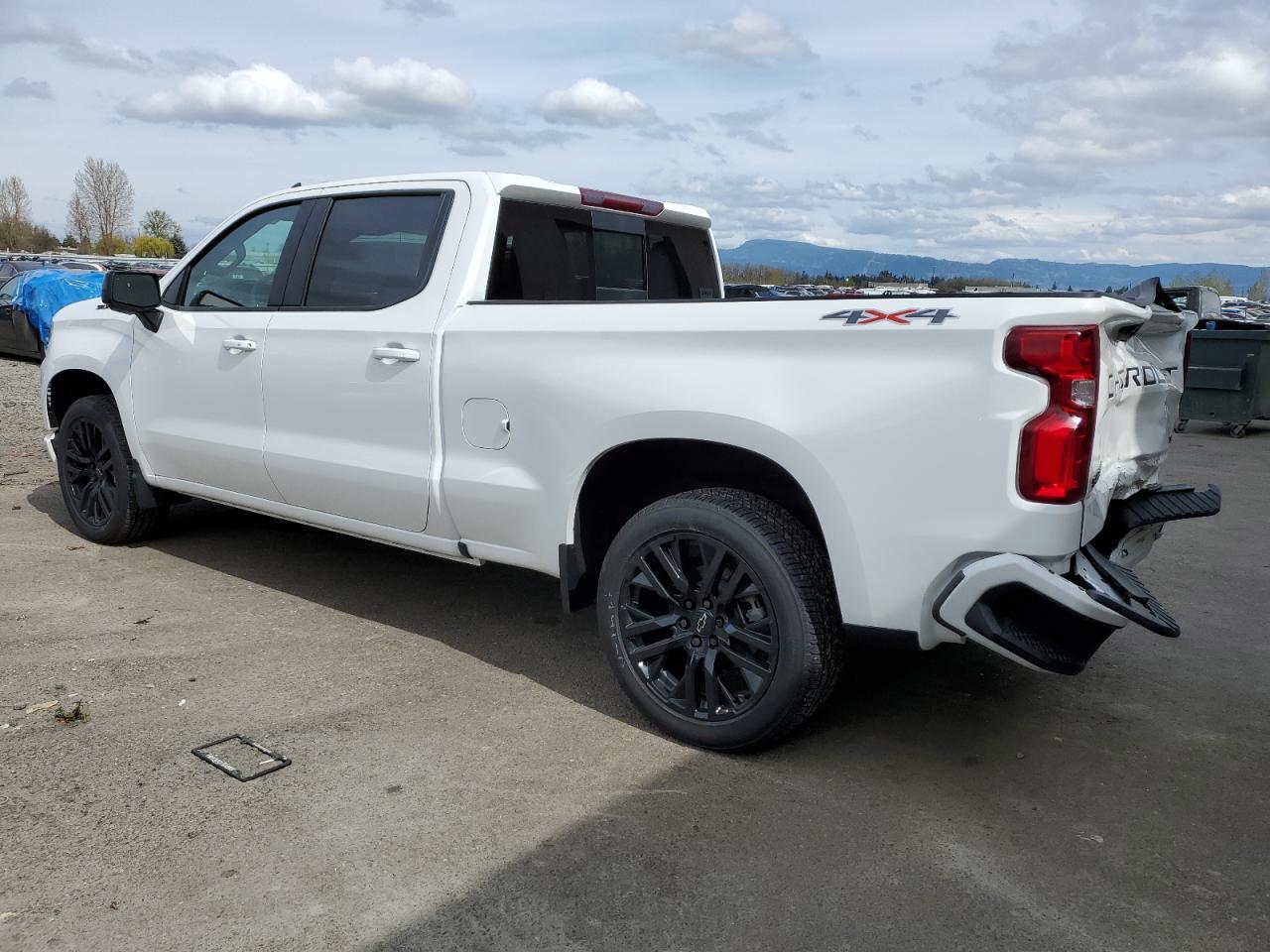 2023 CHEVROLET SILVERADO - Image 2