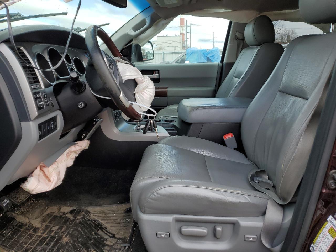 2014 TOYOTA SEQUOIA PL - Image 7