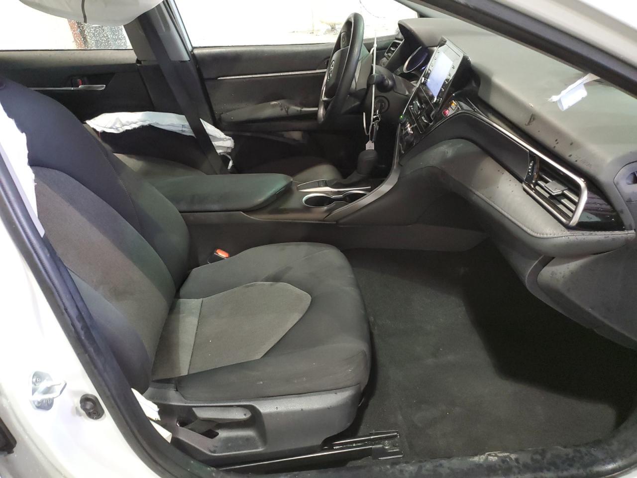 2023 TOYOTA CAMRY LE - Фото 7