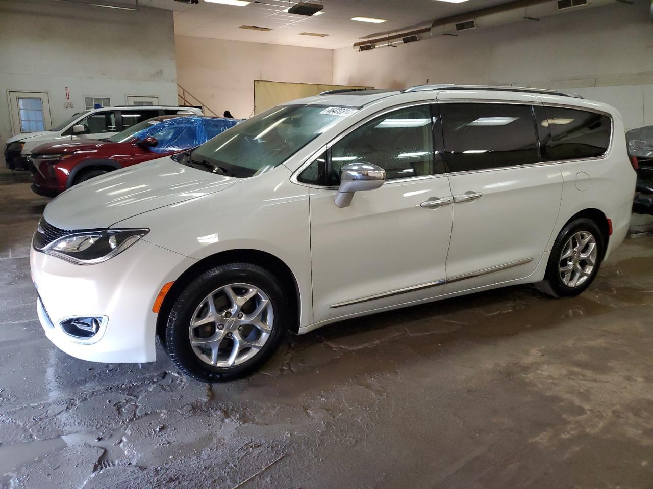 2020 CHRYSLER PACIFICA L