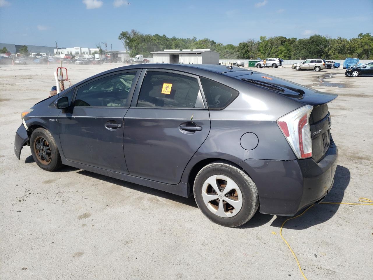 2015 TOYOTA PRIUS - Image 2