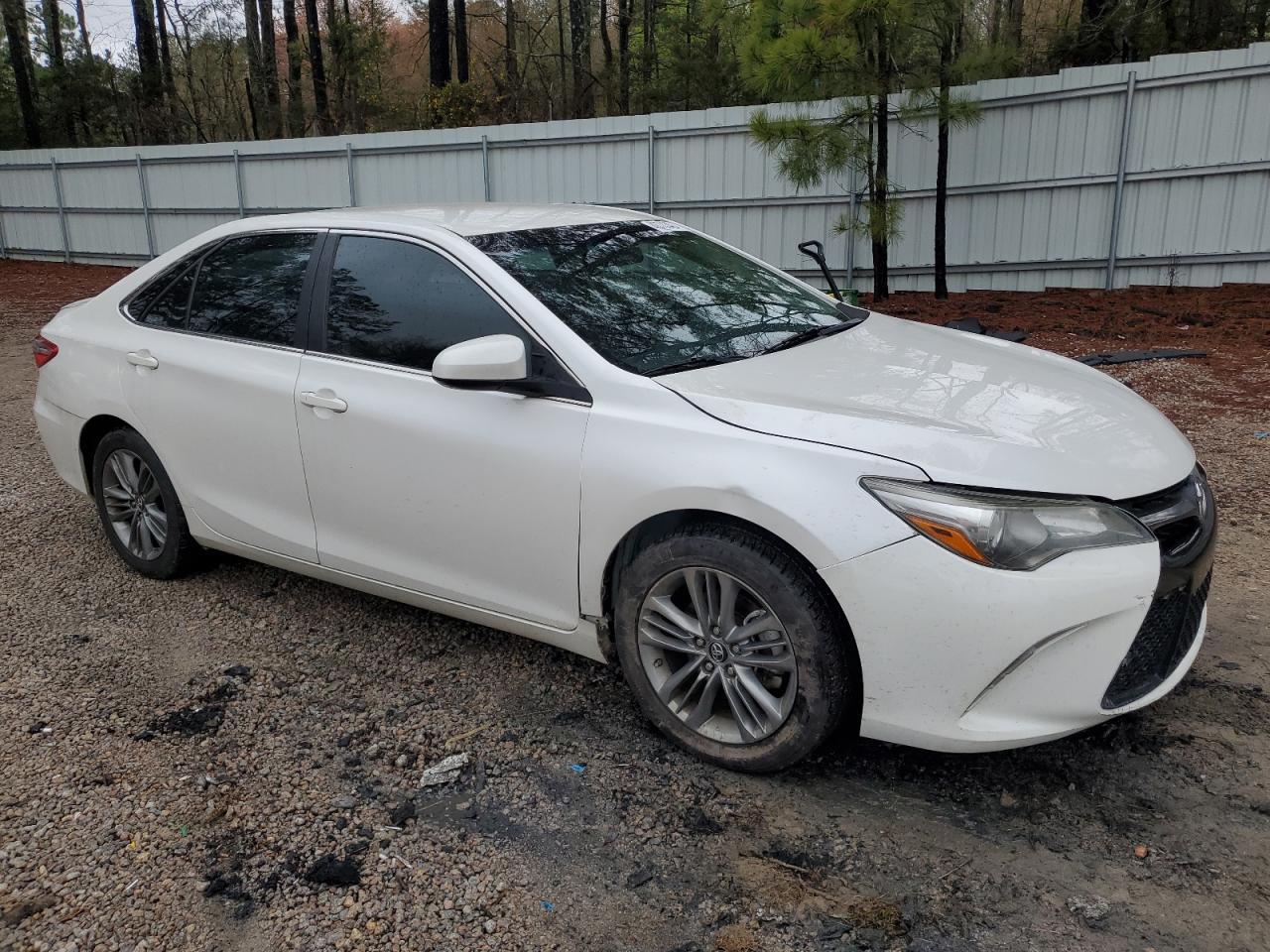 2017 TOYOTA CAMRY LE - Image 4
