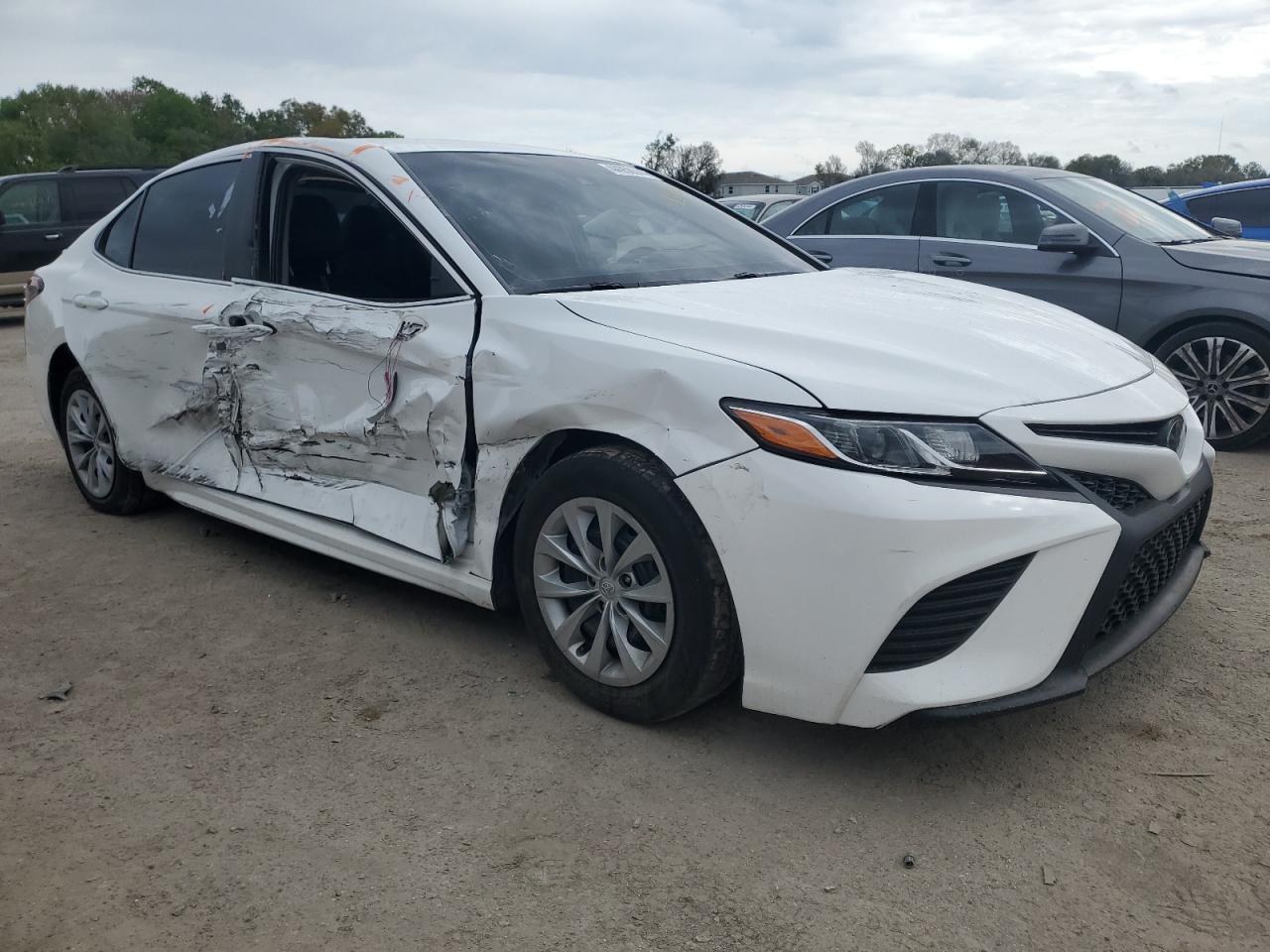2018 TOYOTA CAMRY L - Image 4