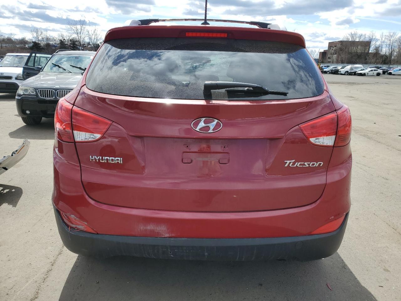 2012 HYUNDAI TUCSON GLS - Image 6