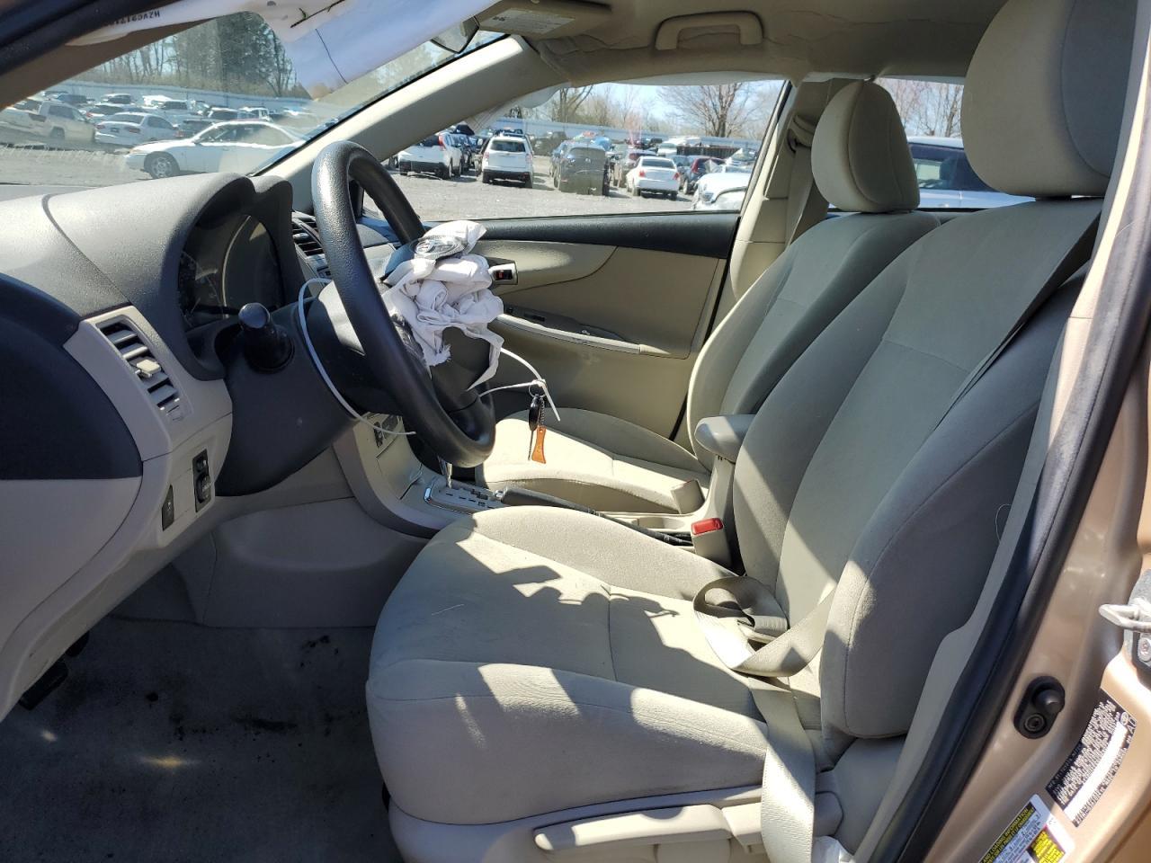 2013 TOYOTA COROLLA BA - Фото 7