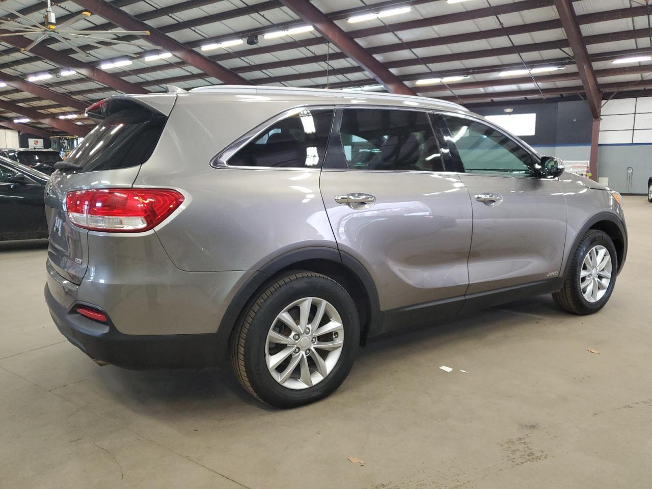 2016 KIA SORENTO LX - Image 3