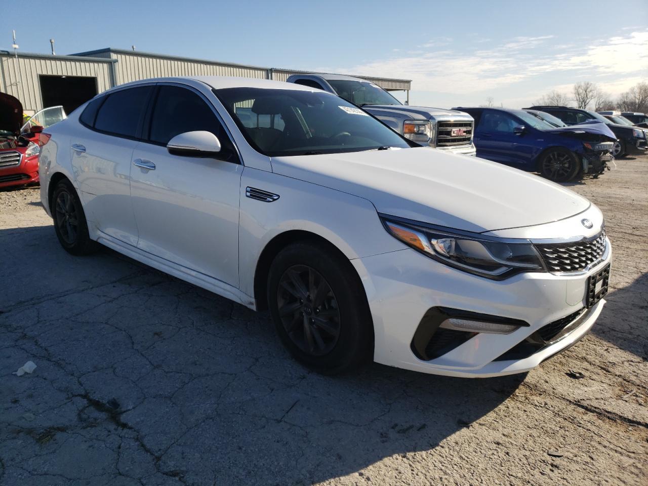 2019 KIA OPTIMA LX - Фото 4