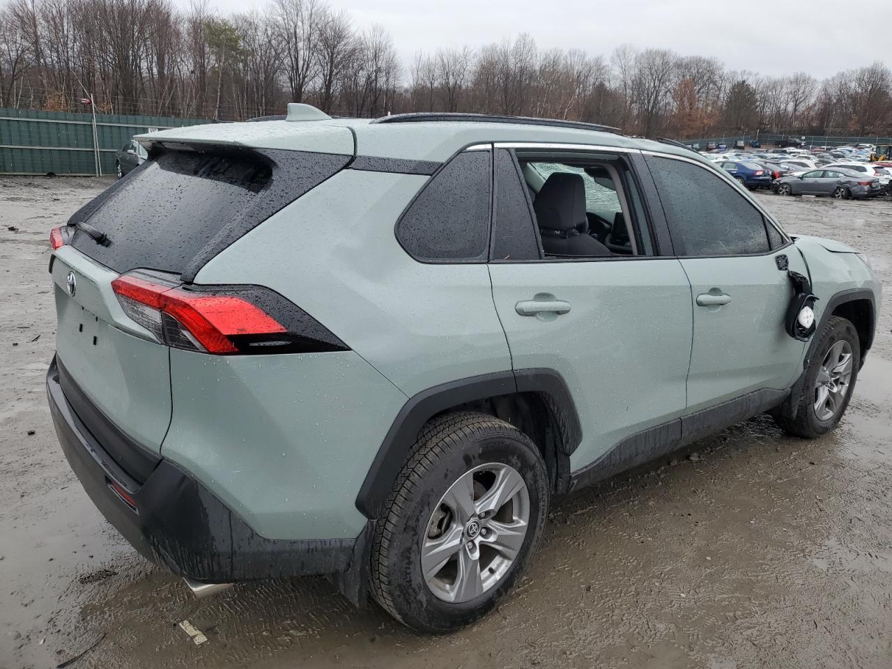 2022 TOYOTA RAV4 XLE - Image 3