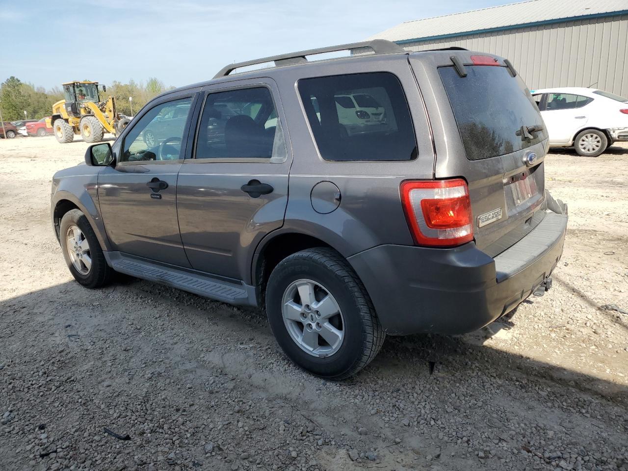 2010 FORD ESCAPE XLT - Фото 2