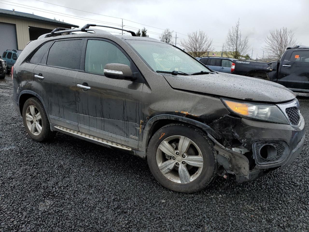 2012 KIA SORENTO EX - Image 4