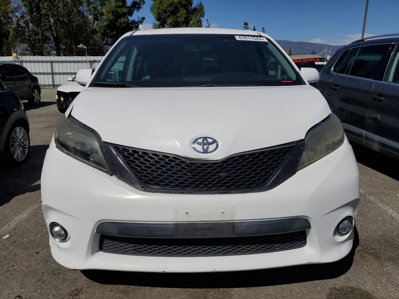 2015 TOYOTA SIENNA SPO - Фото 5